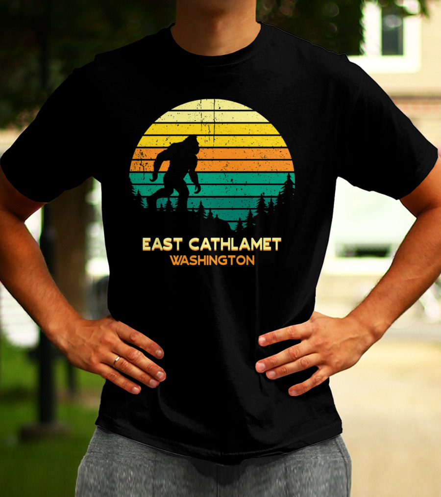 East Cathlamet Washington Bigfoot Retro Sunset Scene T-Shirt