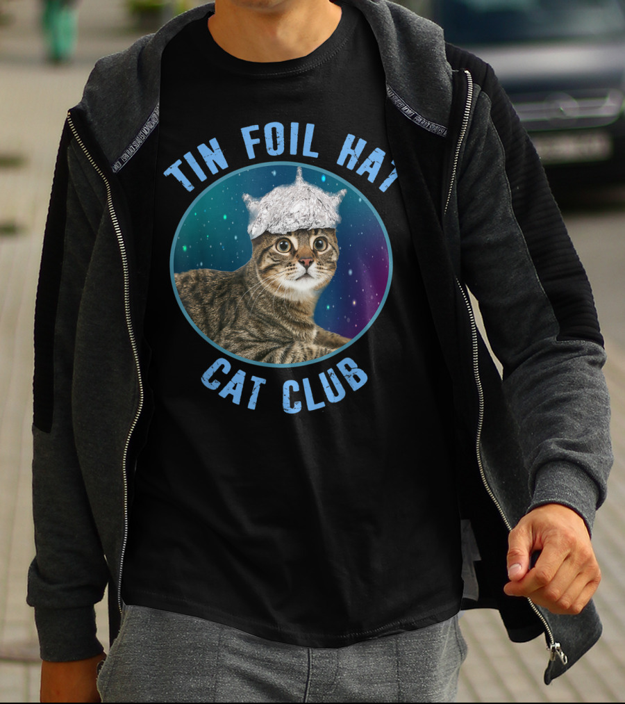 Tin Foil Hat Cat Club Conspiracy Theory Alien Kitten Extraterrestrial Believer T-Shirt