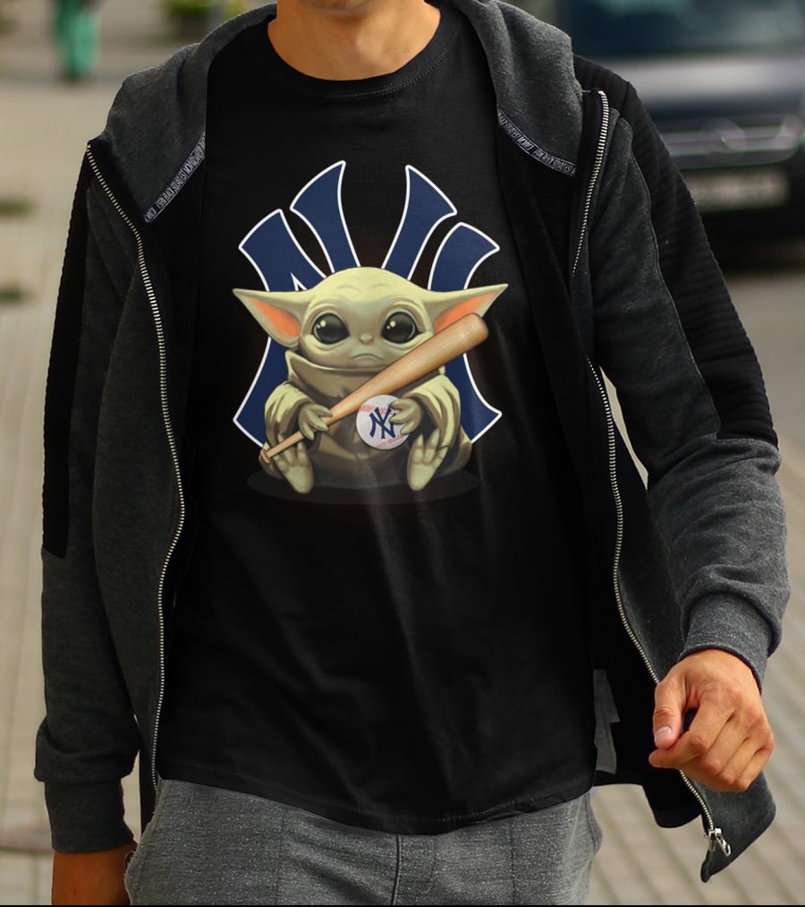 Yoda Star Wars With Yankees Baseball And Bat T-Shirt