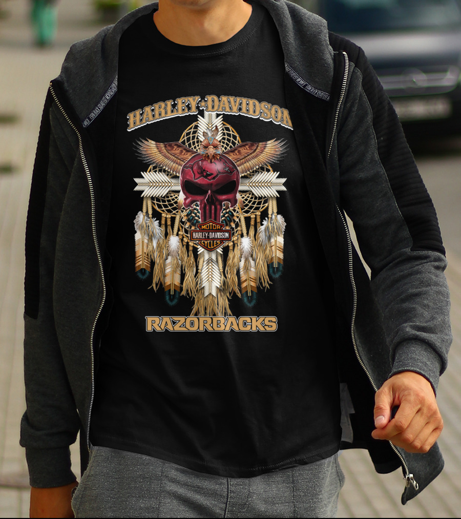 Harley Davidson Razorbacks Native Skull Feathers Dreamcatcher T-Shirt
