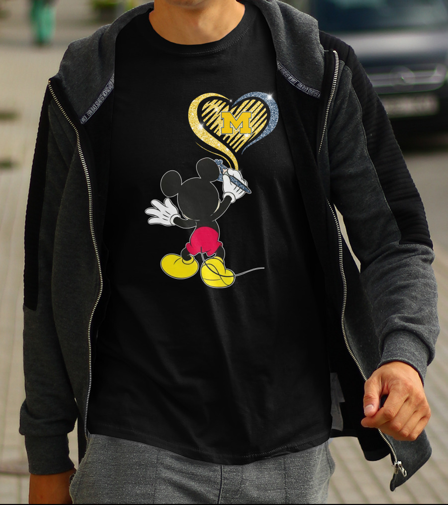 Mickey Mouse Drawing Heart With Michigan Wolverines T-Shirt