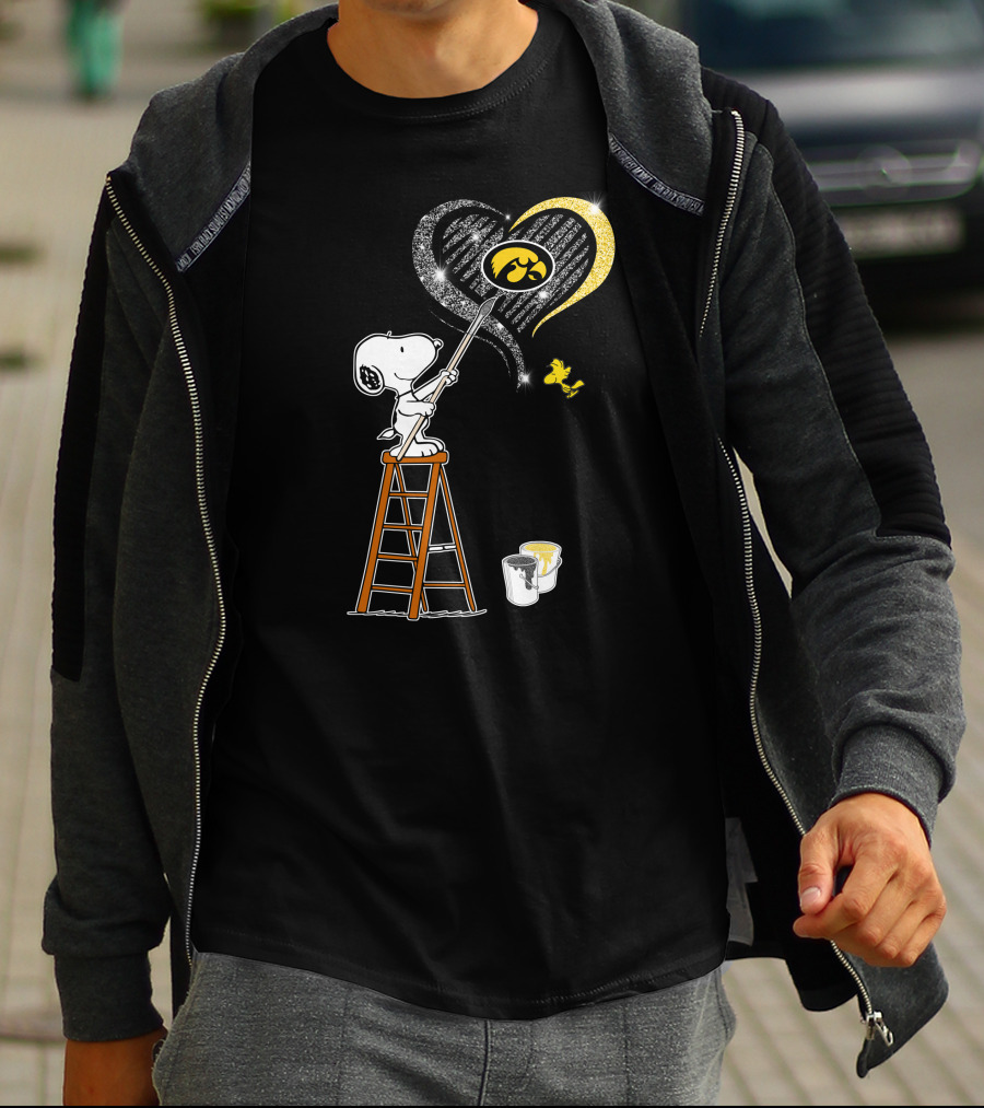 Snoopy Painting Iowa Hawkeyes Heart Ncaa T-Shirt