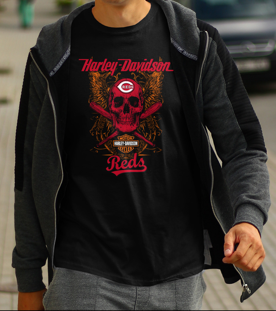 Harley Davidson Reds Skull Motor Cycles Logo With Bats T-Shirt
