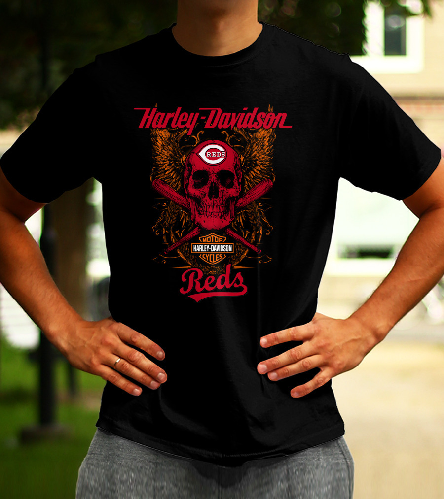 Harley Davidson Reds Skull Motor Cycles Logo With Bats T-Shirt