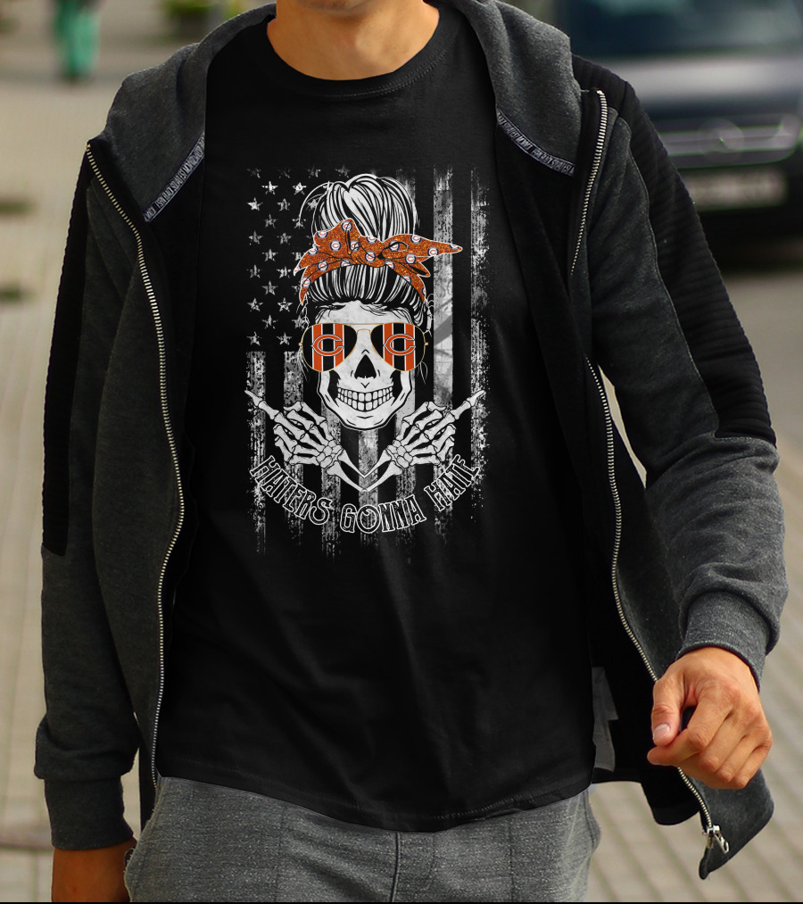Haters Gonna Hate Skull Chicago Bears Fan With Bandana And Flag T-Shirt