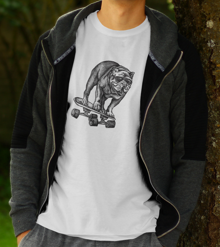 Cool Skateboarding English Bulldog T-Shirt