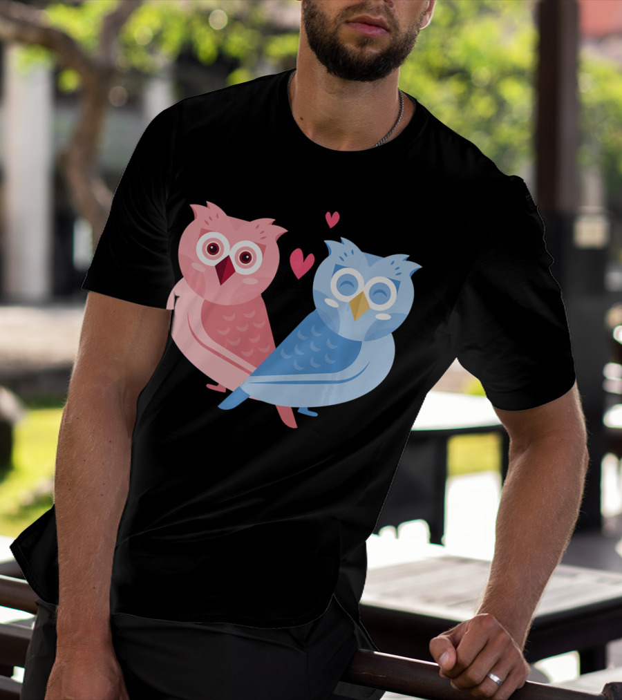 Cute Owls Birds In Love Couple With Hearts T-Shirt