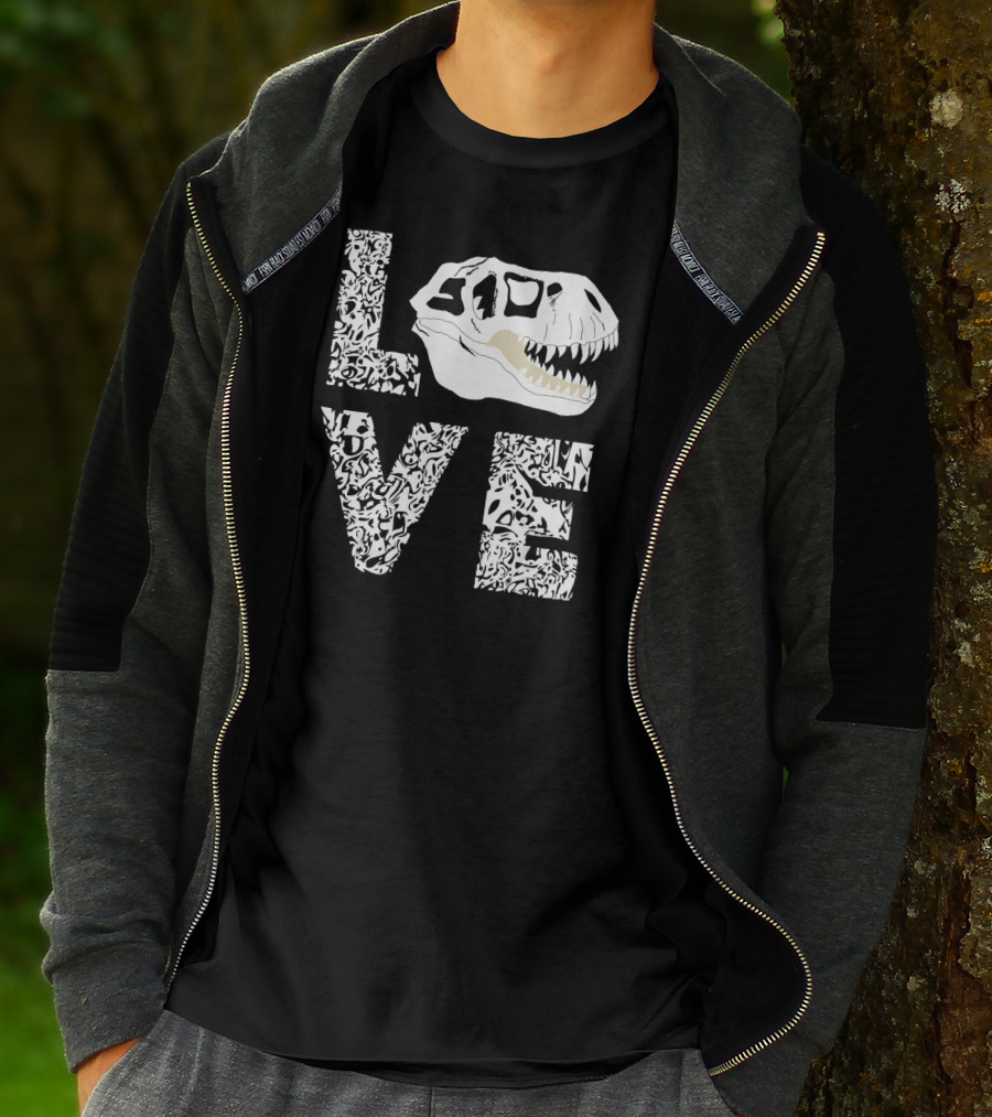 LOVE Fossil Hunting Rex Bone Hunter Dino Skull T-Shirt