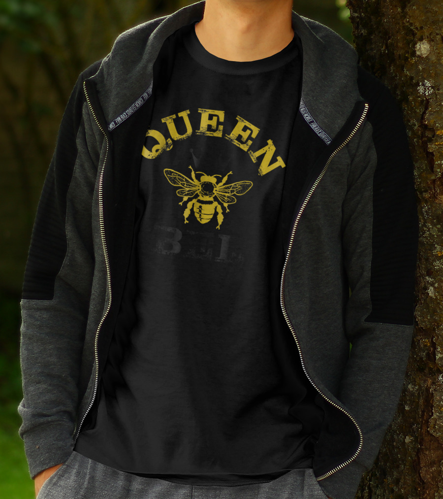 Queen Bee Funny Beekeeping Great T-Shirt