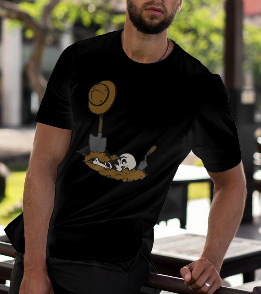 Funny Skull Archaeology Digging Scene T-Shirt