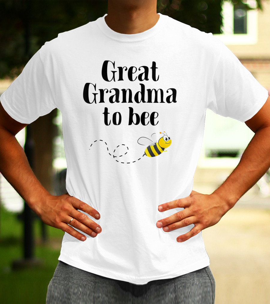 Great Grandma To Bee Pregnancy Announcement T-Shirt