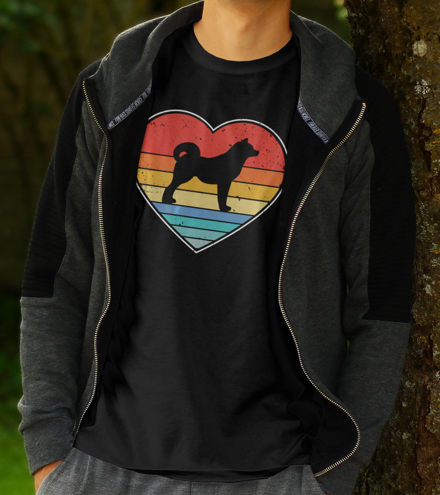 Akita Inu Dog Heart Retro Vintage Stripes T-Shirt