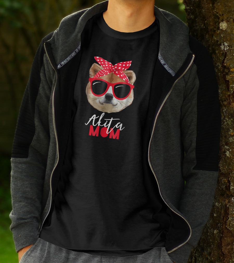 Akita Mom Funny Dog Sunglasses Bandana T-Shirt