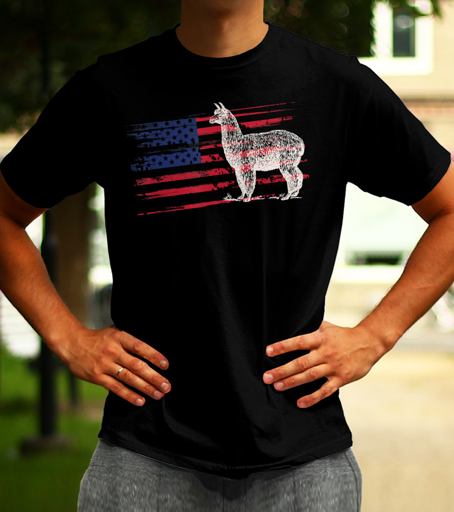Alpaca Vicuna With US American Flag In Rustic T-Shirt