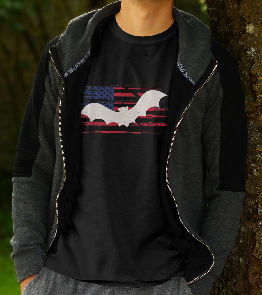Bat Silhouette With US American Flag Background T-Shirt