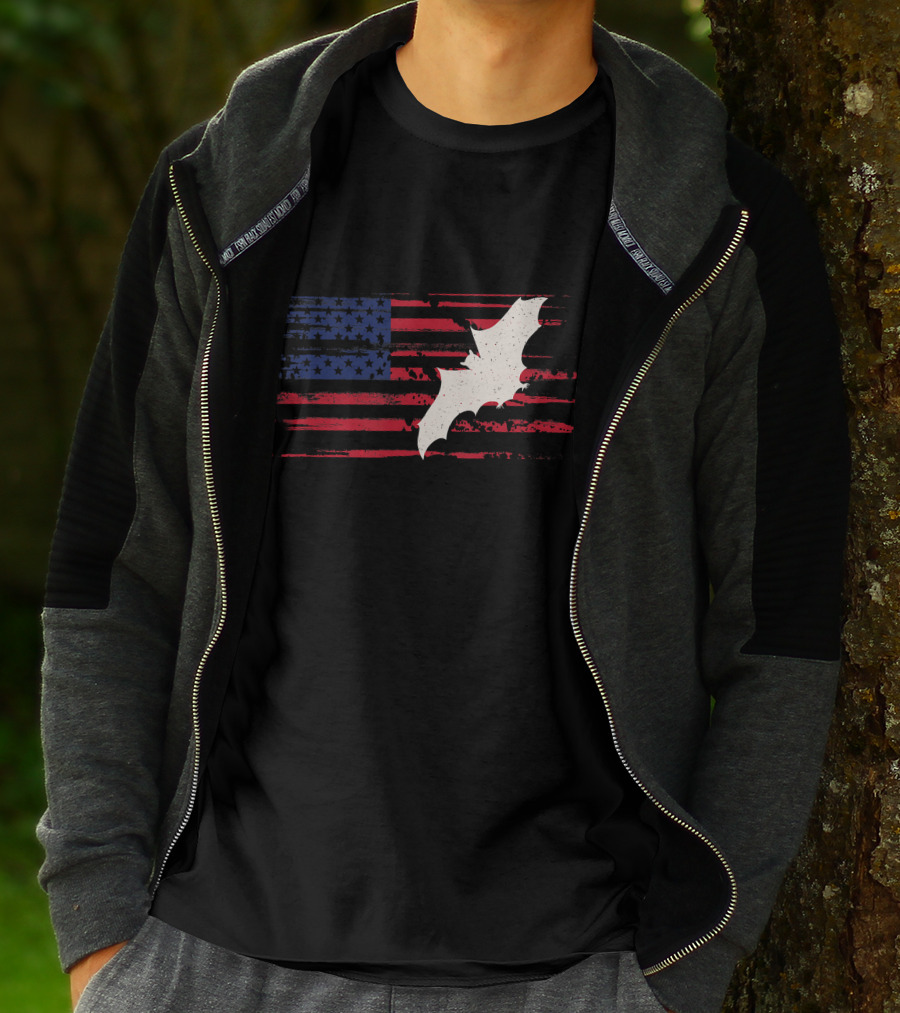 US American Flag Bat Silhouette Patriotic Flying Animal T-Shirt