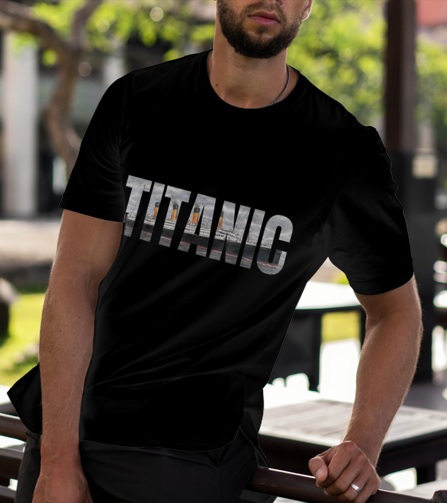 Titanic Sailing Ship 1912 Cruise Vintage Dist Iconic Name T-Shirt
