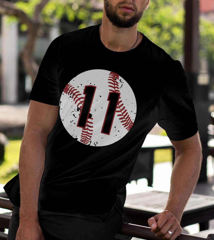 Vintage Baseball Number 11 Cool Softball Circle T-Shirt