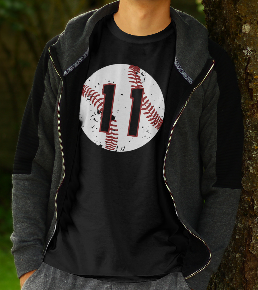 Vintage Baseball Number 11 Cool Softball Circle T-Shirt