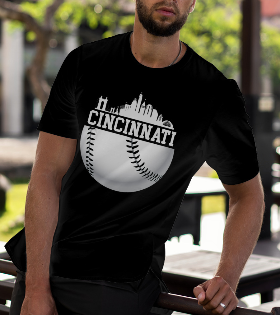 Cincinnati Skyline Baseball Vintage Downtown Cityscape T-Shirt
