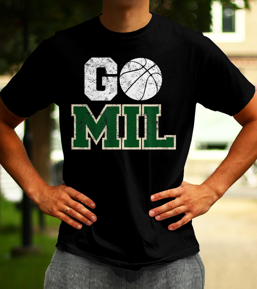 Go MIL Milwaukee Wisconsin City Basketball Vintage T-Shirt