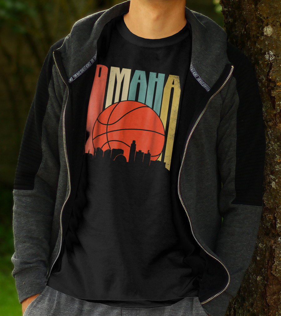 Vintage Omaha Nebraska Basketball Skyline Retro T-Shirt
