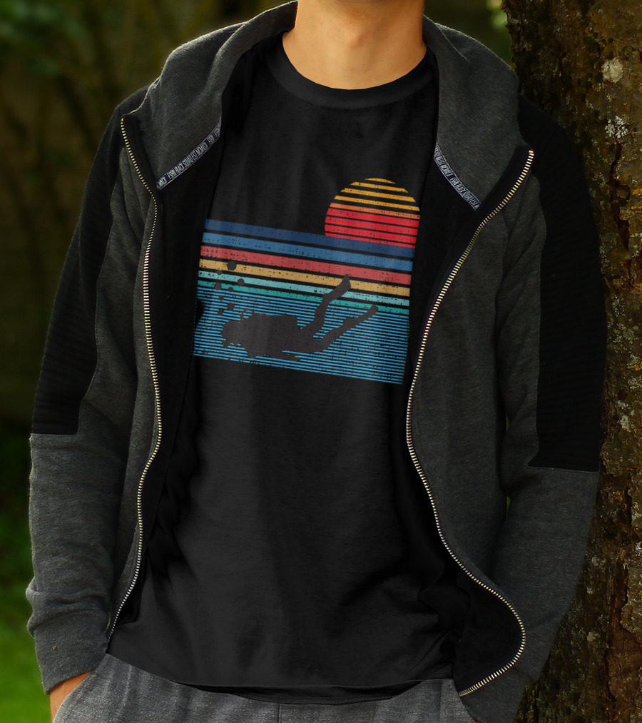 Vintage Scuba Diving 80s Sunset Silhouette Stripes T-Shirt