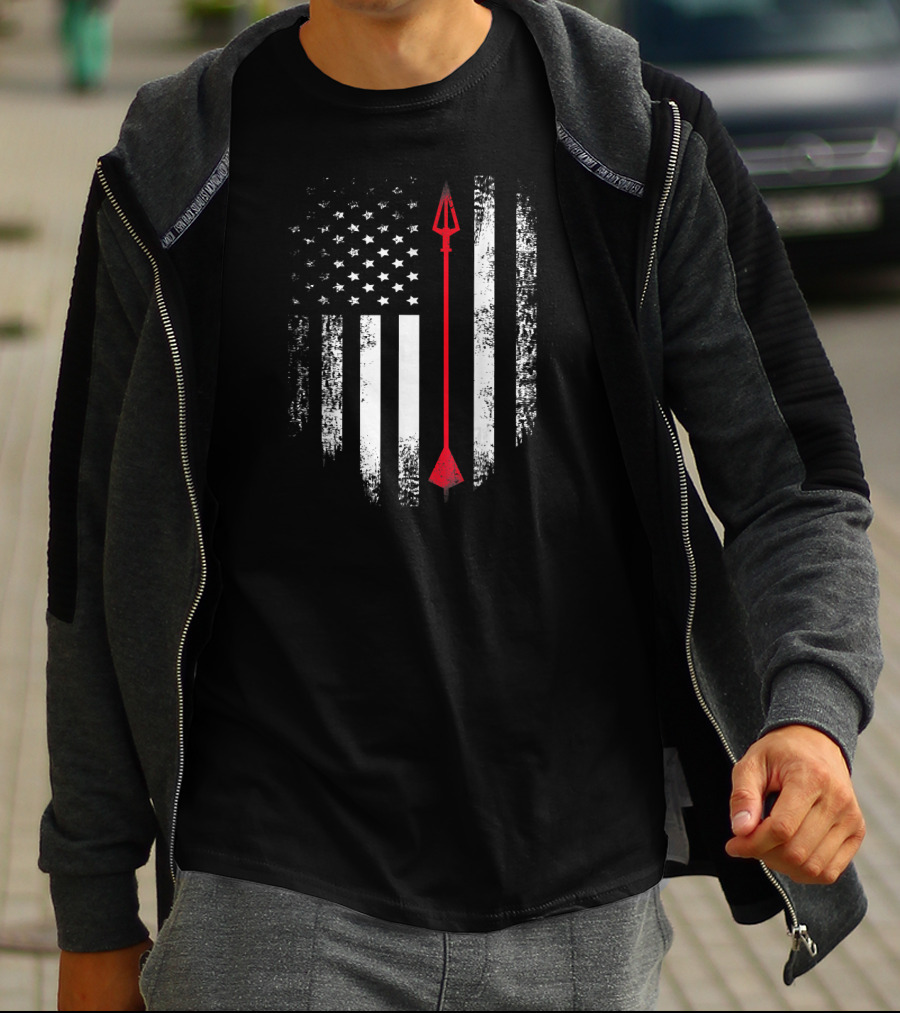 USA Vintage Archery Arrow American Flag T-Shirt