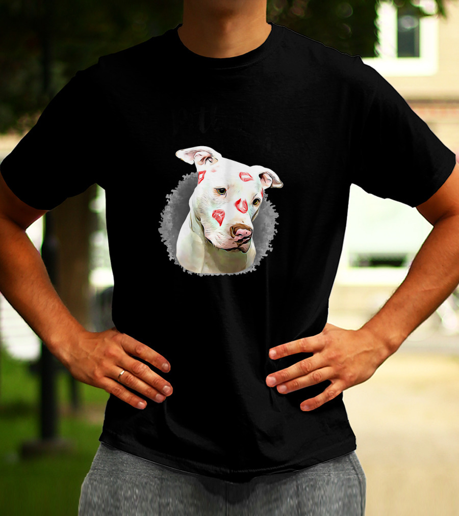 Pitbull Mom With Cute Lipstick Kiss Marks T-Shirt