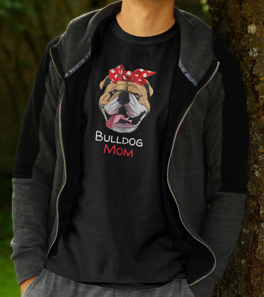 Bulldog Mom Funny English Bulldog With Red Polka Dot Bow T-Shirt
