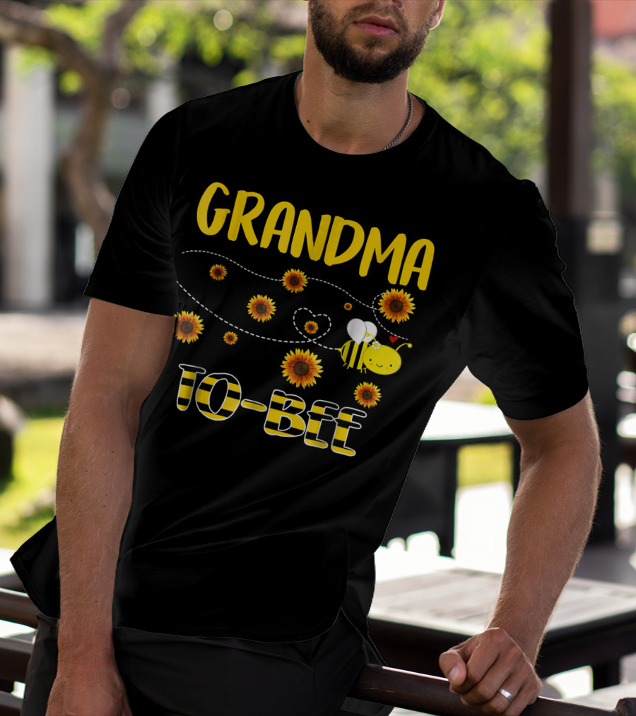 GRANDMA TO BEE Sunflowers And Bee T-Shirt