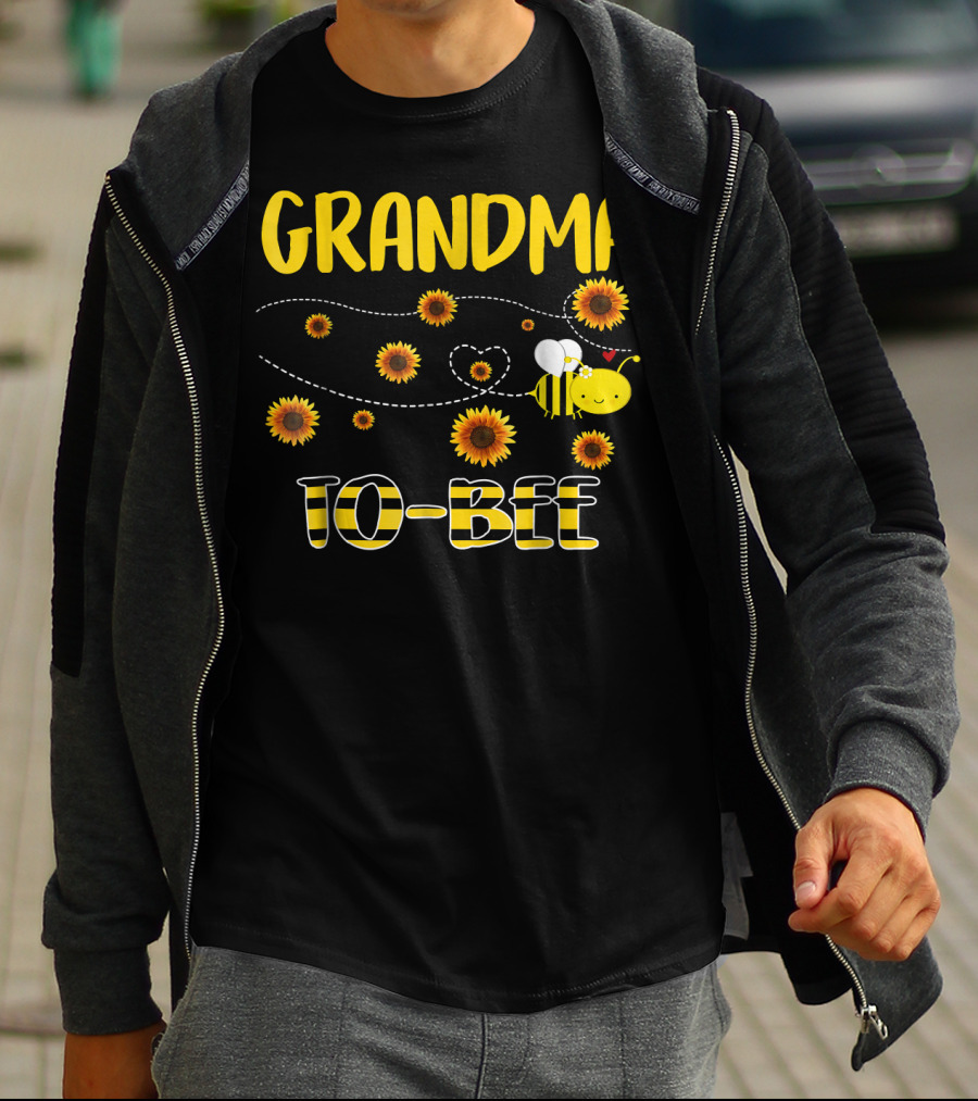 GRANDMA TO BEE Sunflowers And Bee T-Shirt