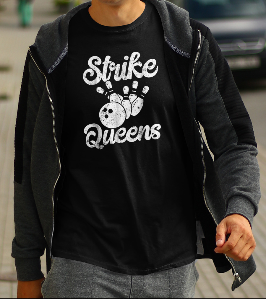 Strike Queens Bowling Team Women Bow Pins Ball T-Shirt