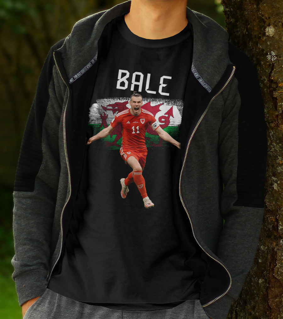 Gareth Bale Wales Number 11 Red Jersey Dragon T-Shirt