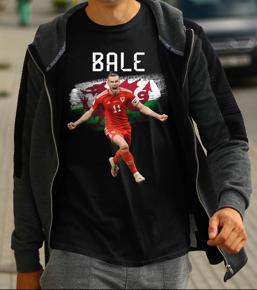 Gareth Bale Wales Number 11 Red Jersey Dragon T-Shirt