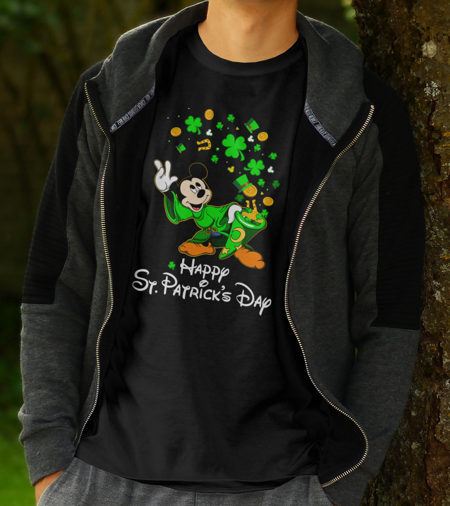 HAPPY ST. PATRICK'S DAY MICKEY MOUSE CLOVERS AND GOLD T-Shirt