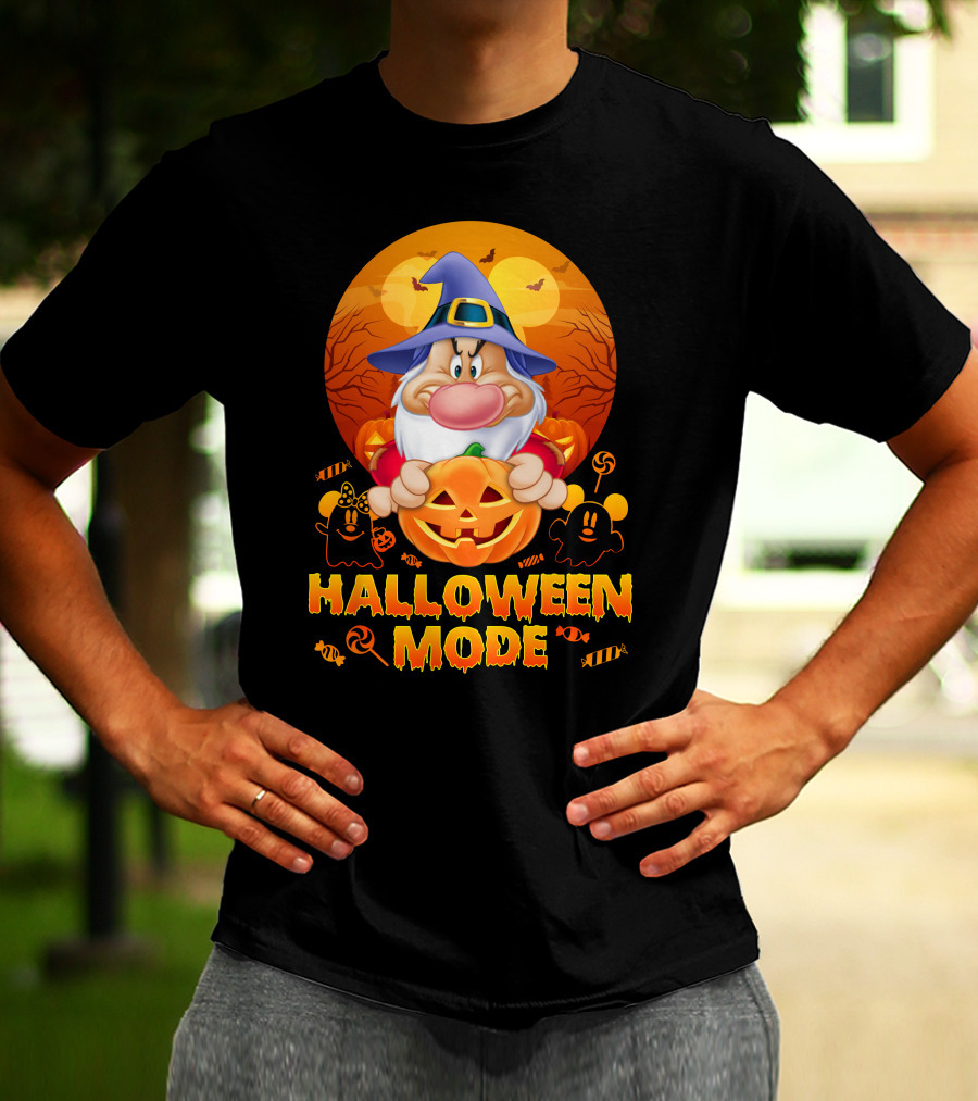 Grumpy Halloween Mode Pumpkin Wizard Theme T-Shirt