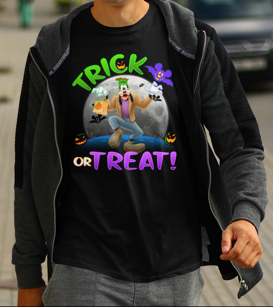 Trick Or Treat Goofy Halloween Moon Bat Pumpkin T-Shirt