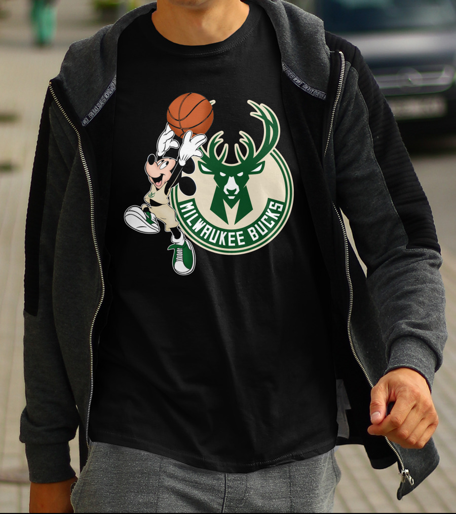 Mickey Milwaukee Bucks Basketball T-Shirt