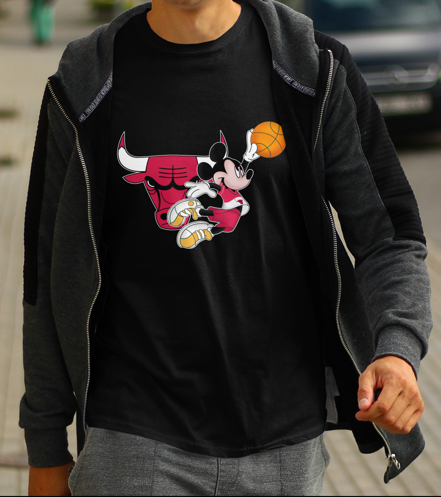 Mickey Chicago Bulls Basketball T-Shirt