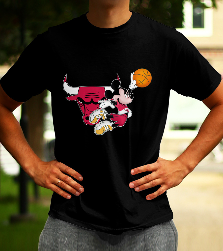 Mickey Chicago Bulls Basketball T-Shirt
