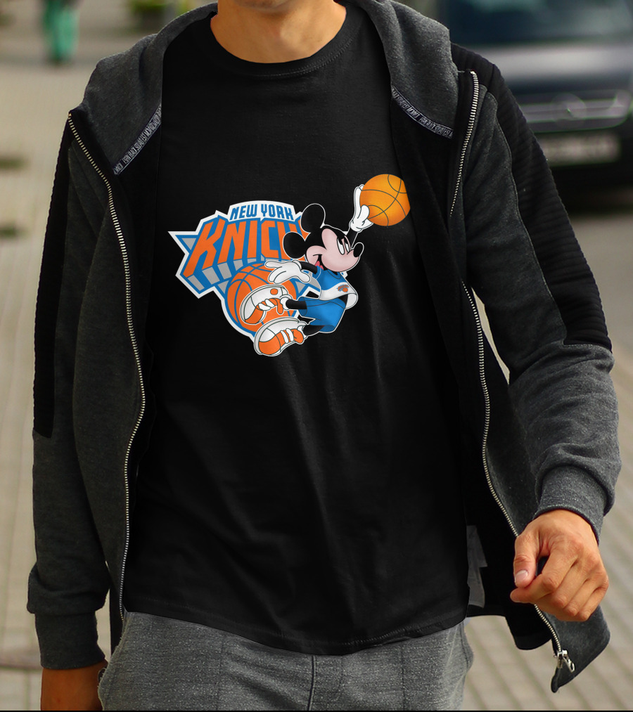 New York Knicks Mickey Basketball T-Shirt