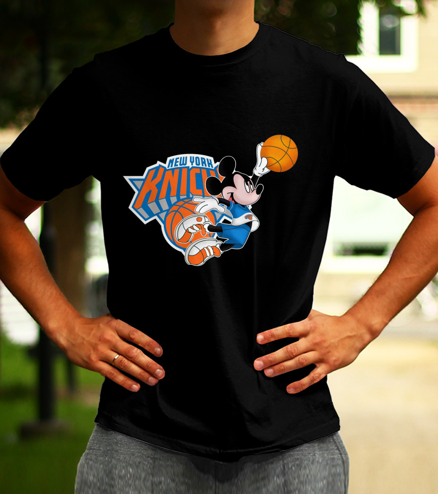 New York Knicks Mickey Basketball T-Shirt