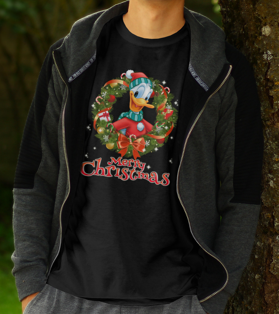 Merry Christmas Donald Duck Wreath T-Shirt