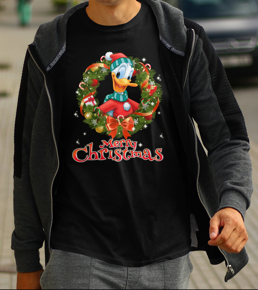 Merry Christmas Donald Duck Wreath T-Shirt
