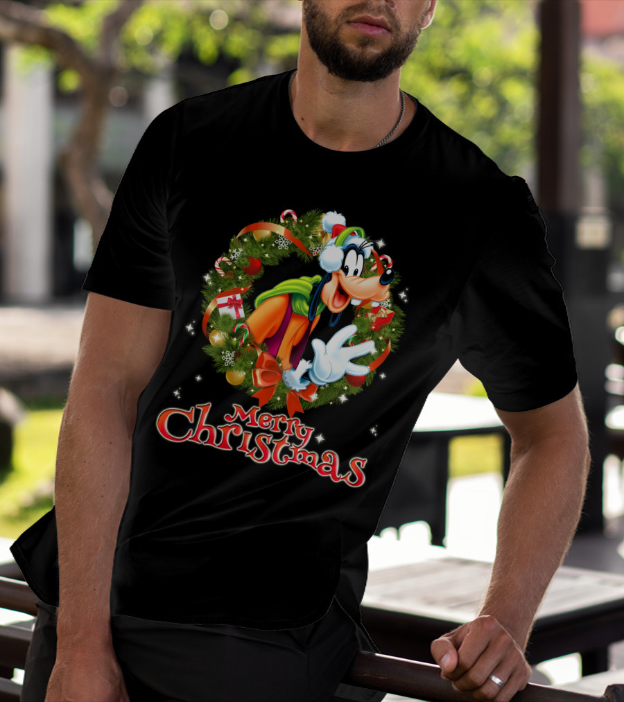Merry Christmas Goofy Wreath Holiday Celebration T-Shirt