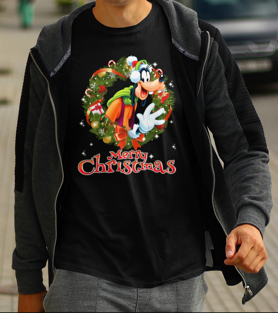Merry Christmas Goofy Wreath Holiday Celebration T-Shirt