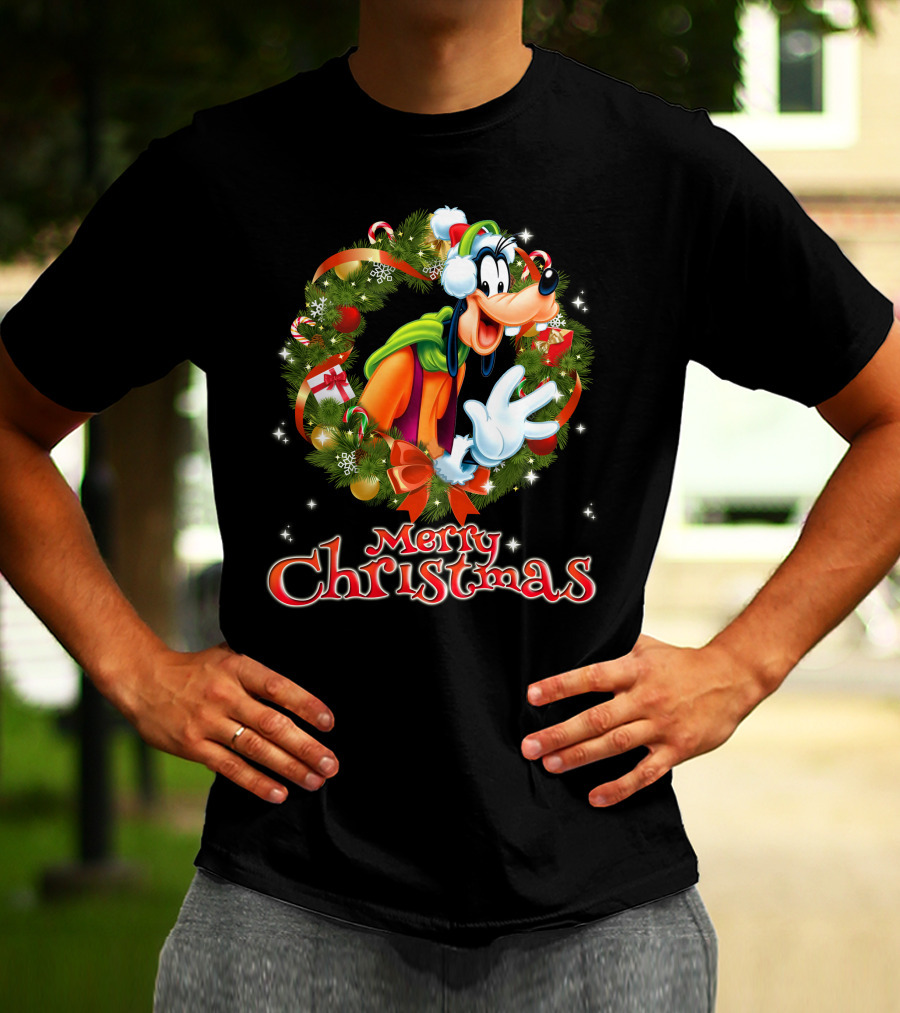 Merry Christmas Goofy Wreath Holiday Celebration T-Shirt