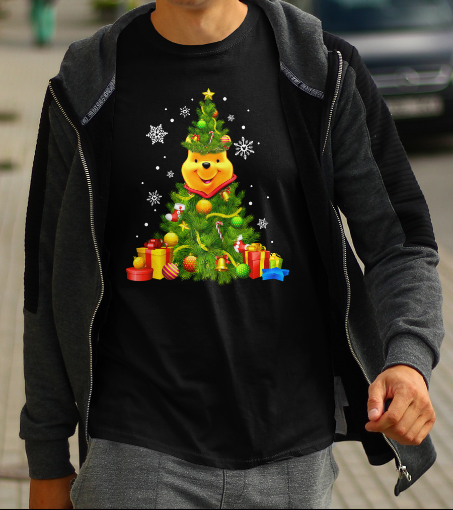 Pooh Christmas Tree With Snowflakes And Gifts T-Shirt
