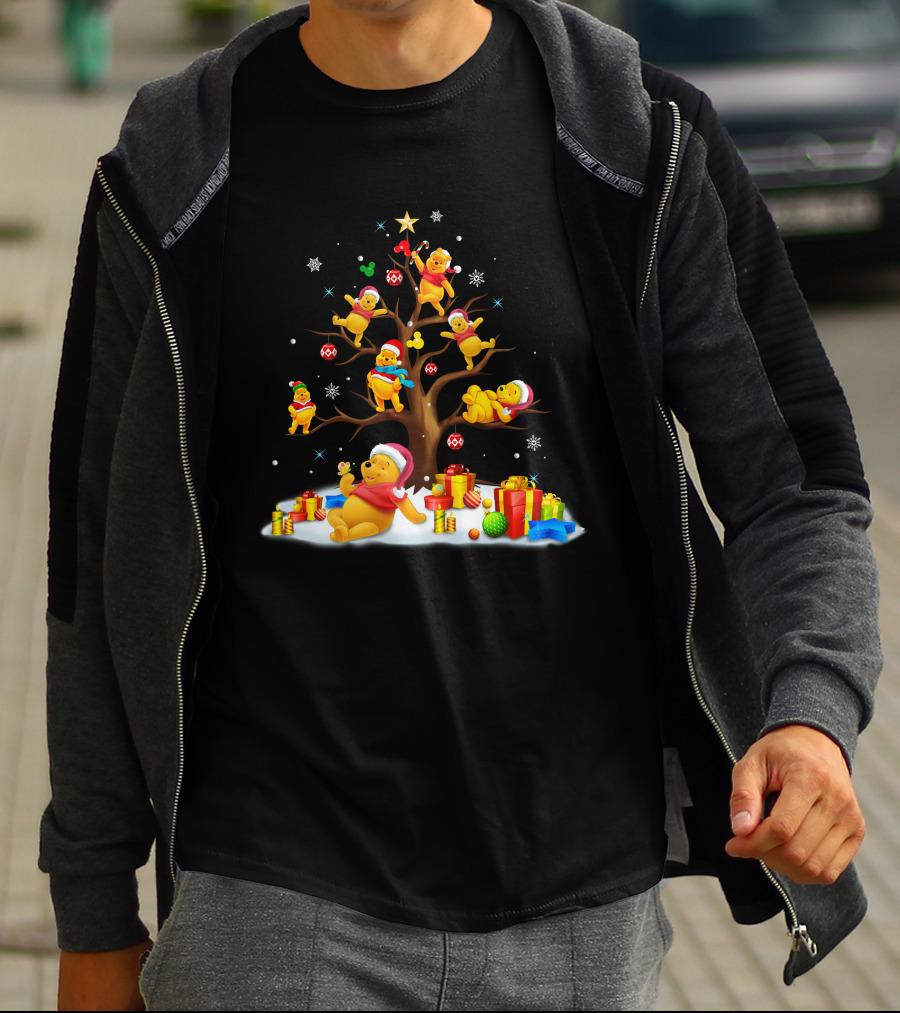 Pooh Bear Christmas Tree With Santa Hat And Presents T-Shirt